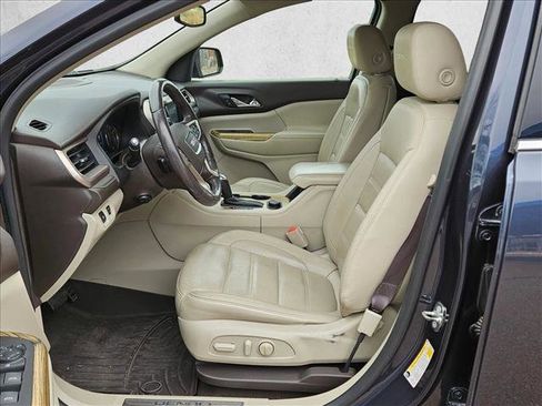 Used 2018 GMC Acadia Denali image 18