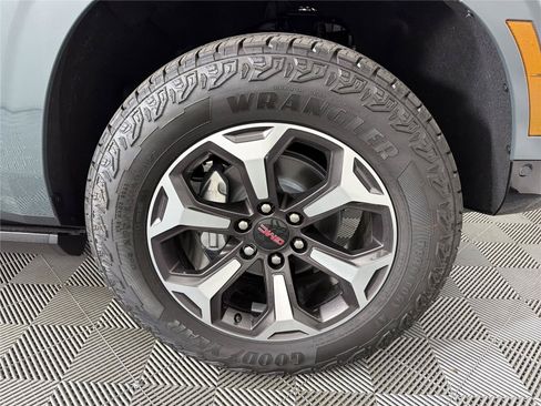 New 2026 GMC Yukon AT4 Ultimate AWD/4WD image 10