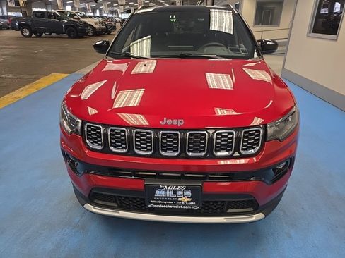 Used 2025 Jeep Compass Limited AWD/4WD image 16