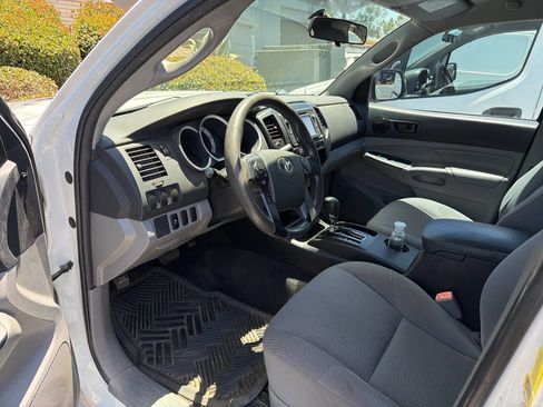 Used 2015 Toyota Tacoma 2WD Access Cab image 6