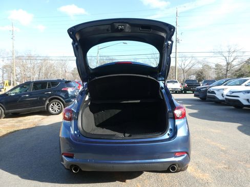 Used 2017 MAZDA MAZDA3 Touring image 7