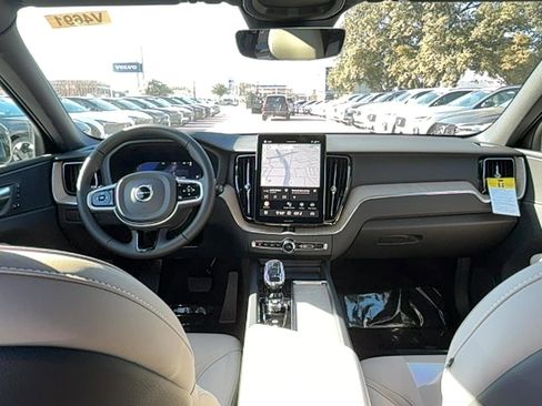New 2026 Volvo XC60 B5 Core image 17