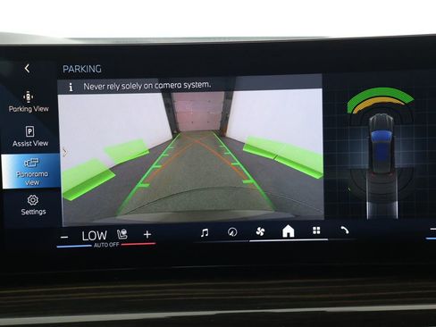 Used 2024 BMW X5 xDrive50e w/ M Sport Package image 17