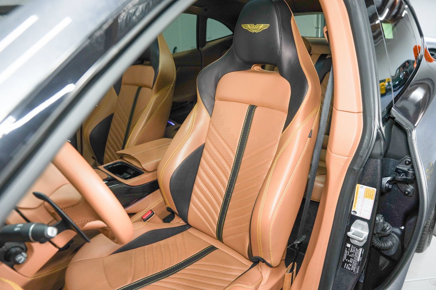 Used 2023 Aston Martin DBX 707 AWD/4WD image 48