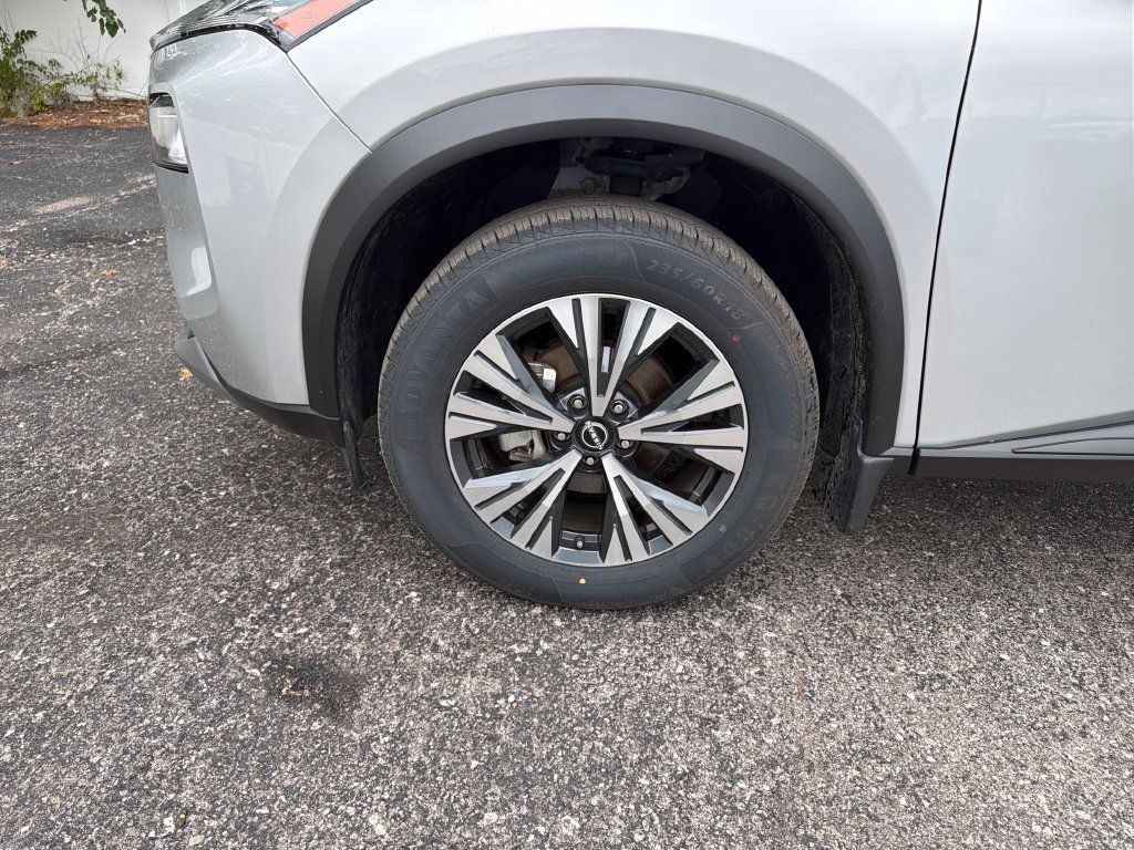 Certified 2023 Nissan Rogue SV FWD image 26