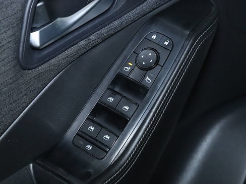 Used 2023 Nissan Rogue SV AWD/4WD image 16