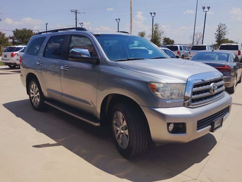 Used 2014 Toyota Sequoia Limited RWD image 6