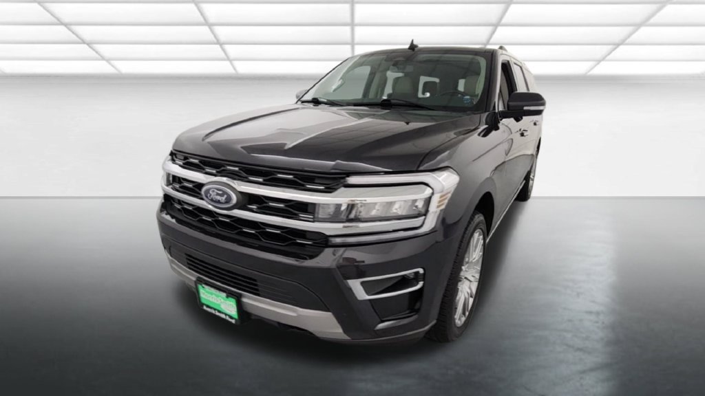 Used 2024 Ford Expedition Max Limited AWD/4WD image 2