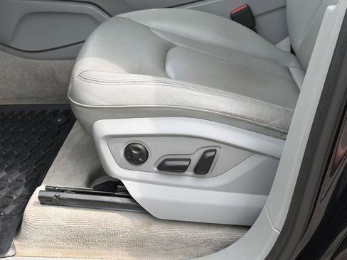 Used 2018 Audi Q7 3.0T Prestige AWD/4WD image 38