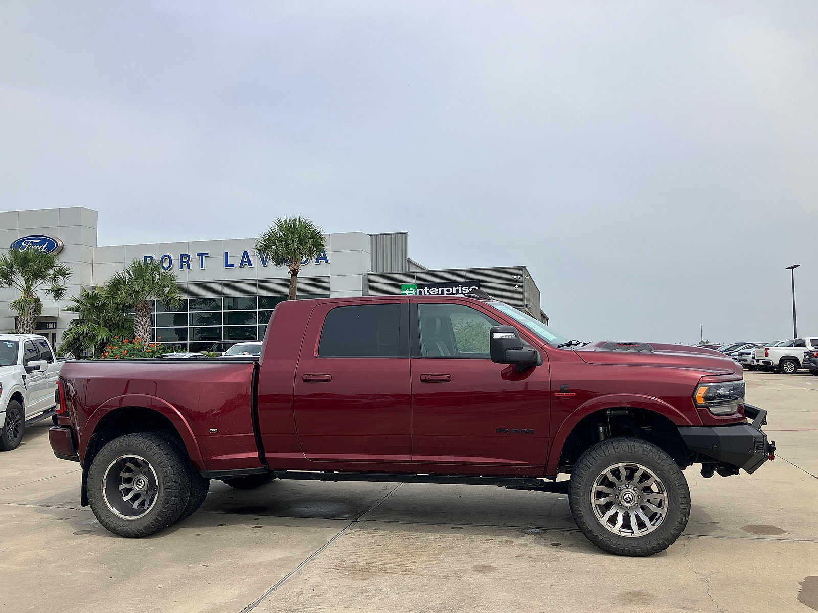 Used 2024 RAM 3500 Limited AWD/4WD image 9