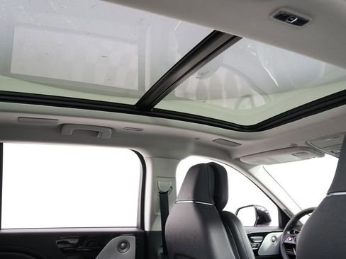 New 2026 Lincoln Aviator Reserve AWD/4WD image 17