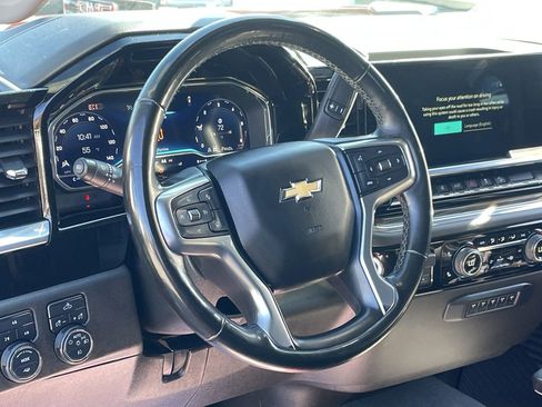 Used 2024 Chevrolet Silverado 2500 LT w/ Convenience Package image 14