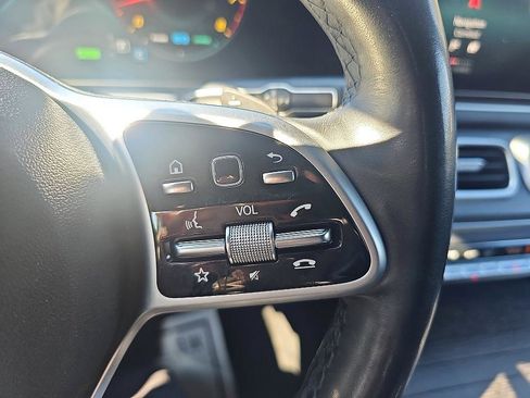 Used 2020 Mercedes-Benz GLS 450 4MATIC image 23