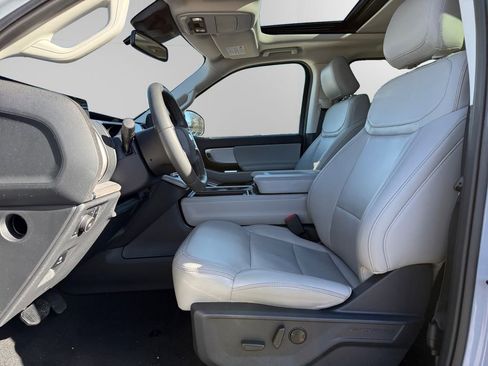 Certified 2025 Ford Expedition Max Active image 9