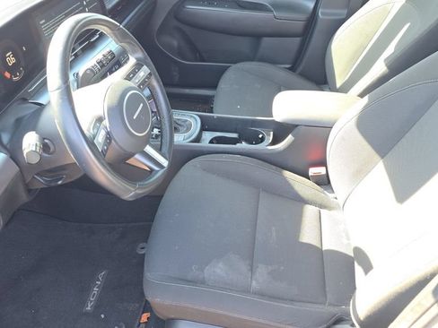 Used 2025 Hyundai Kona SEL FWD image 15