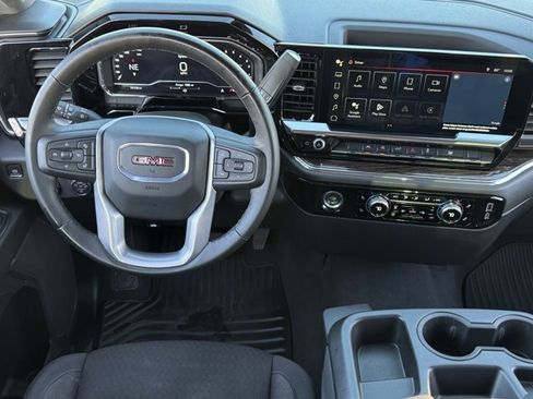 Used 2024 GMC Sierra 1500 Elevation image 12
