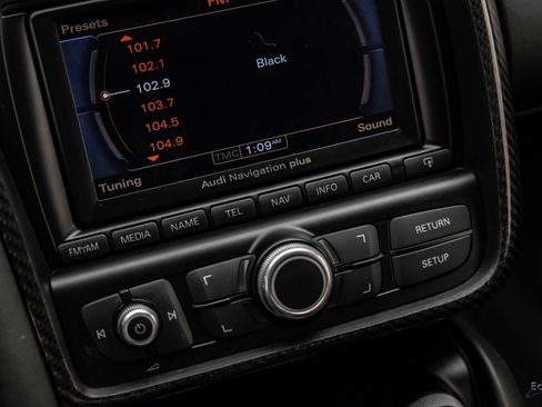 Used 2010 Audi R8 V10 image 77