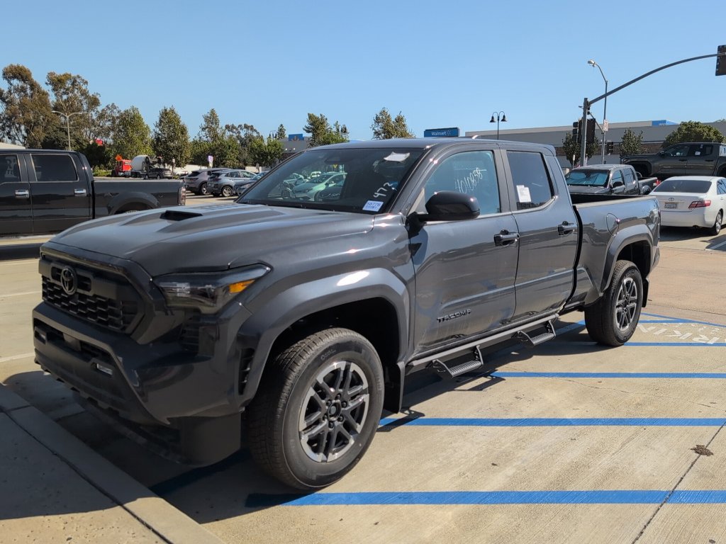 Used 2026 Toyota Tacoma TRD Sport AWD/4WD image 1