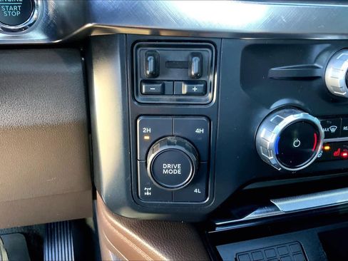 Used 2024 Ford F250 King Ranch w/ Chrome Package image 31