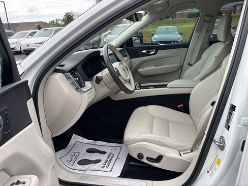 Used 2023 Volvo XC60 B5 Plus w/ Climate Package FWD image 13