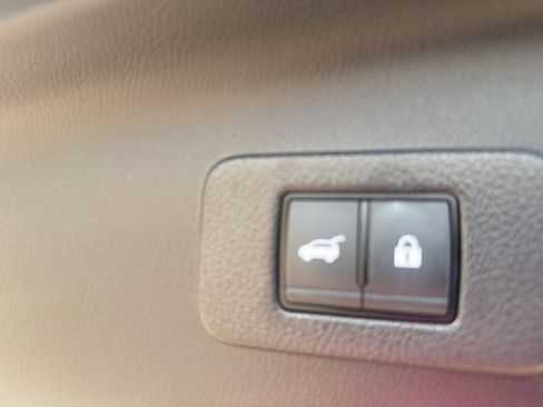 Certified 2024 Nissan Armada SL image 37