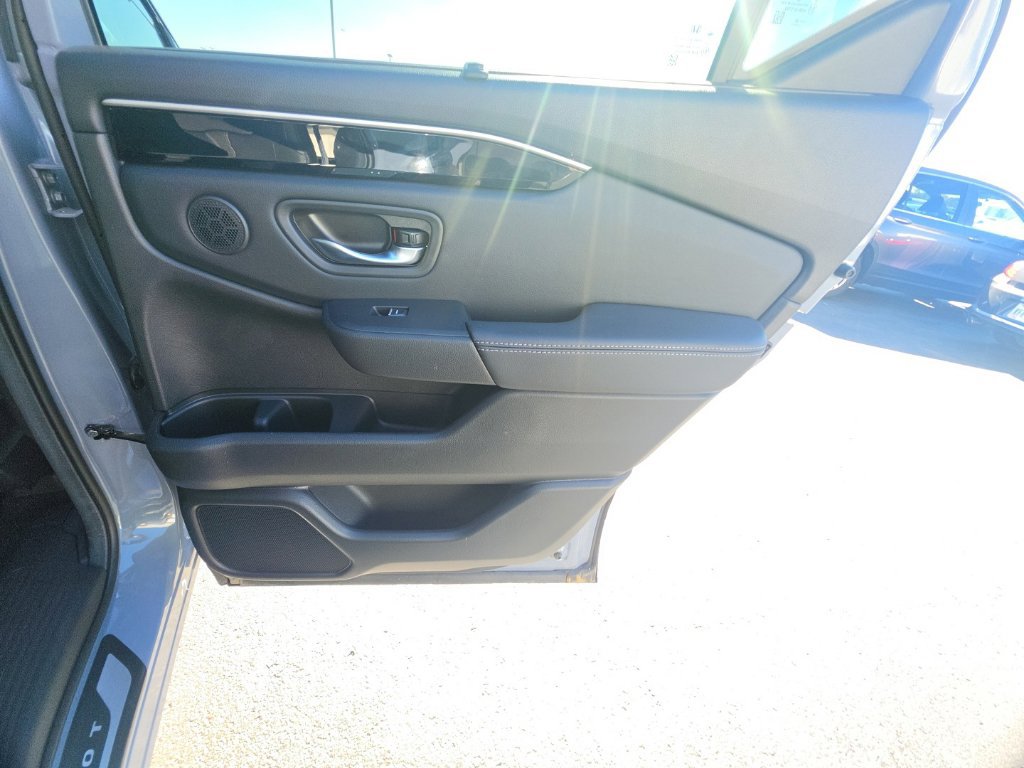 Used 2025 Honda Pilot Touring image 34