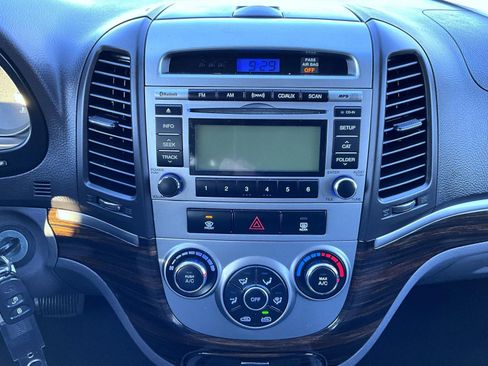 Used 2010 Hyundai Santa Fe GLS image 14