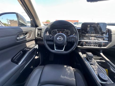 Certified 2025 Nissan Pathfinder SL AWD/4WD image 21