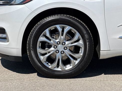 Used 2021 Buick Enclave Avenir w/ Avenir Technology Package FWD image 32
