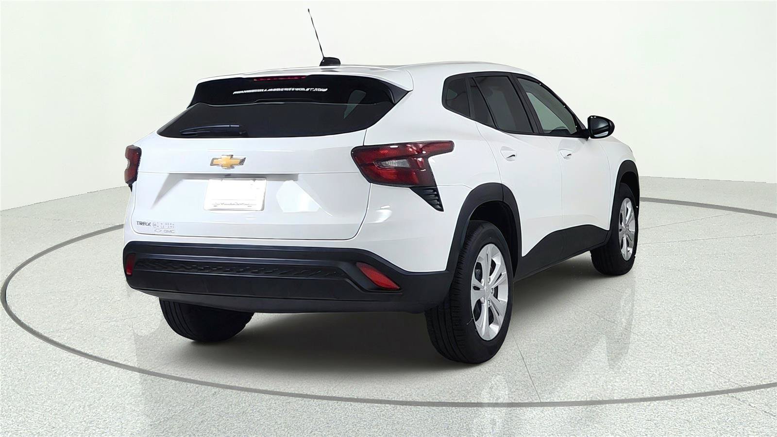 Used 2026 Chevrolet Trax LS FWD image 6
