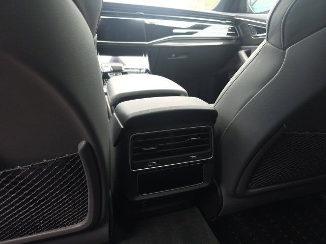 Used 2022 Audi SQ8 Prestige AWD/4WD image 29