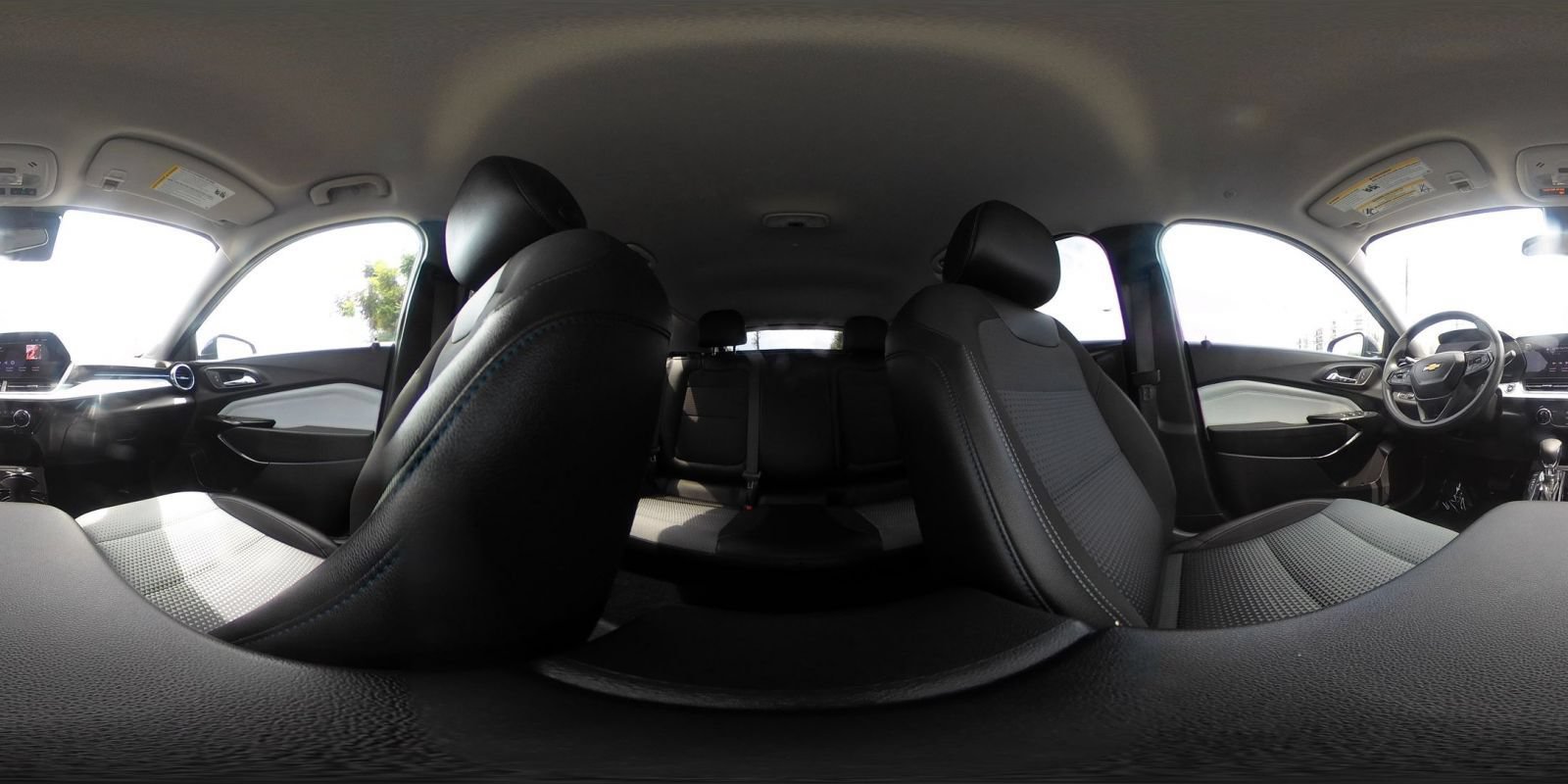 Used 2025 Chevrolet Trax LT w/ LT Convenience Package FWD image 79
