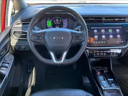 Used 2022 Chevrolet Bolt LT w/ Infotainment Package image 6