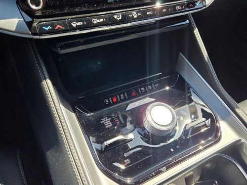 New 2026 Jeep Grand Wagoneer L 4WD image 21