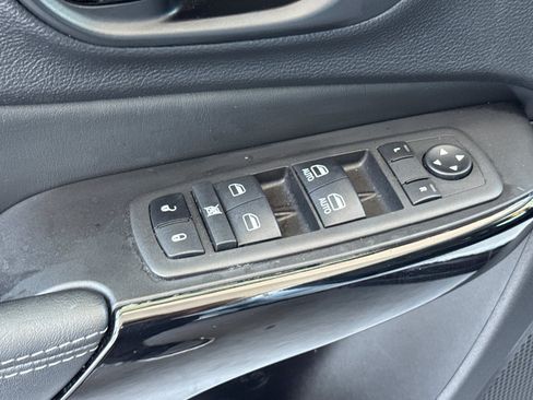 Used 2023 Jeep Cherokee Altitude Lux AWD/4WD image 13