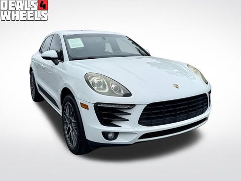 Used 2015 Porsche Macan S AWD/4WD image 3