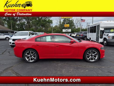 Used 2016 Dodge Charger R/T RWD image 1