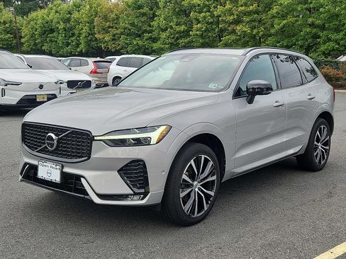 Certified 2024 Volvo XC60 B5 Plus w/ Climate Package AWD/4WD image 3