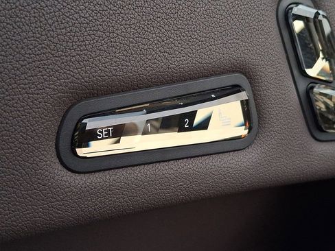 Used 2022 BMW iX xDrive50 w/ Premium Package image 22