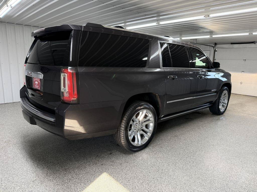 Used 2017 GMC Yukon XL Denali w/ Open Road Package AWD/4WD image 6