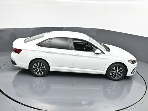 Used 2025 Volkswagen Jetta S image 34