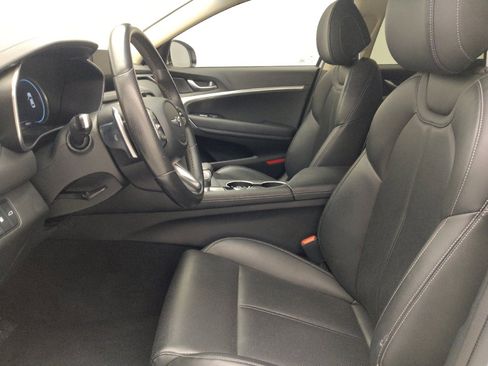 Used 2022 Genesis G70 2.0T RWD image 17
