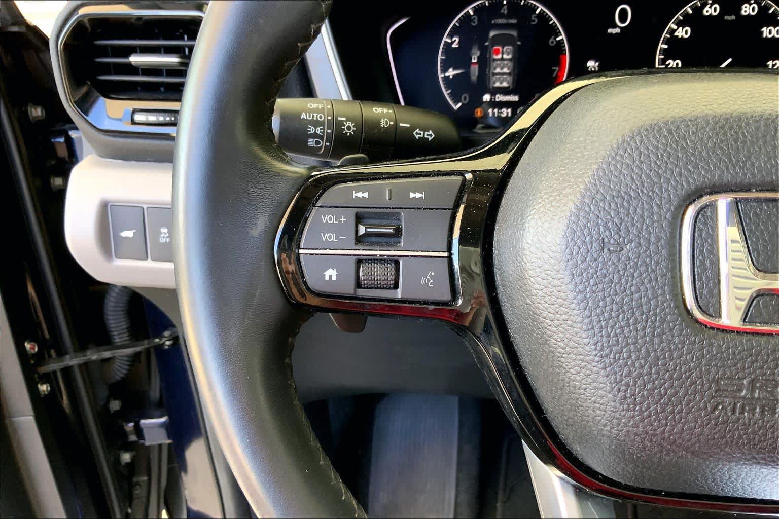 Used 2025 Honda Pilot EX-L image 24