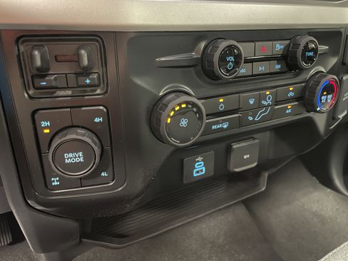 New 2026 Ford F350 XLT w/ FX4 Off-Road Package image 12