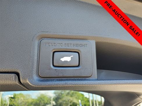 Used 2024 Acura RDX SH-AWD image 9