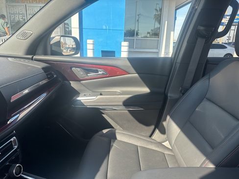 Used 2024 Chevrolet Traverse Z71 w/ Enhanced Driving Package image 19