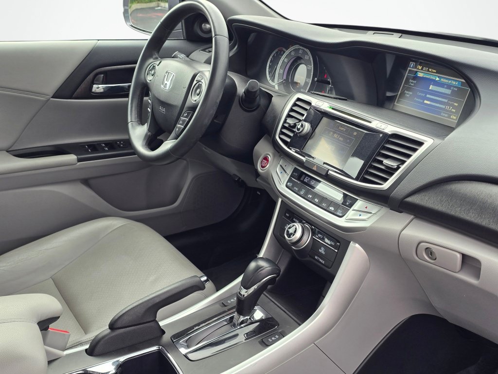 Used 2014 Honda Accord Touring image 27