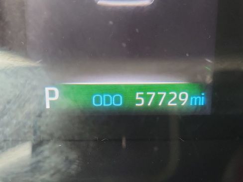 Used 2022 Toyota RAV4 XLE Premium FWD image 4