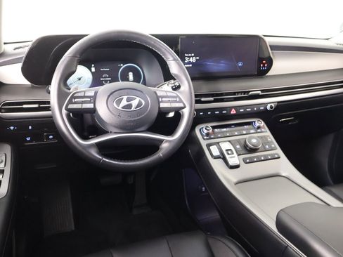 Certified 2025 Hyundai Palisade SEL image 2