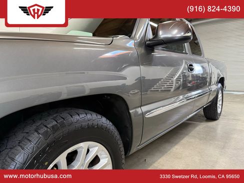 Used 2002 GMC Sierra 1500 2WD Extended Cab image 2